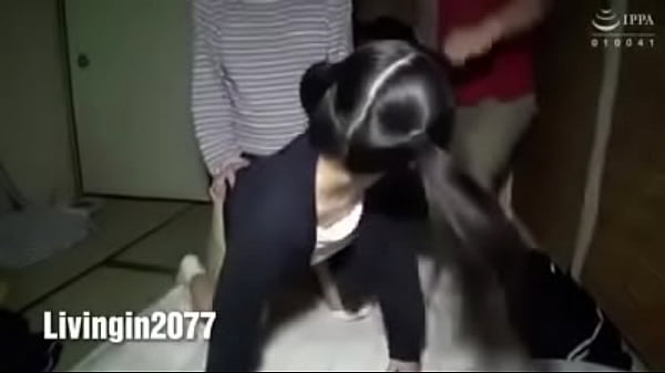 Corno flagra namorada bate no amante e fode com a namorada novamente e a leva para fazer compras