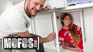 (Rebecca Volpetti) Is Pushed To Her Limit By (Ian Scott) And Getting Her Pussy Streched With All The Cock She Can Handle – Mofos